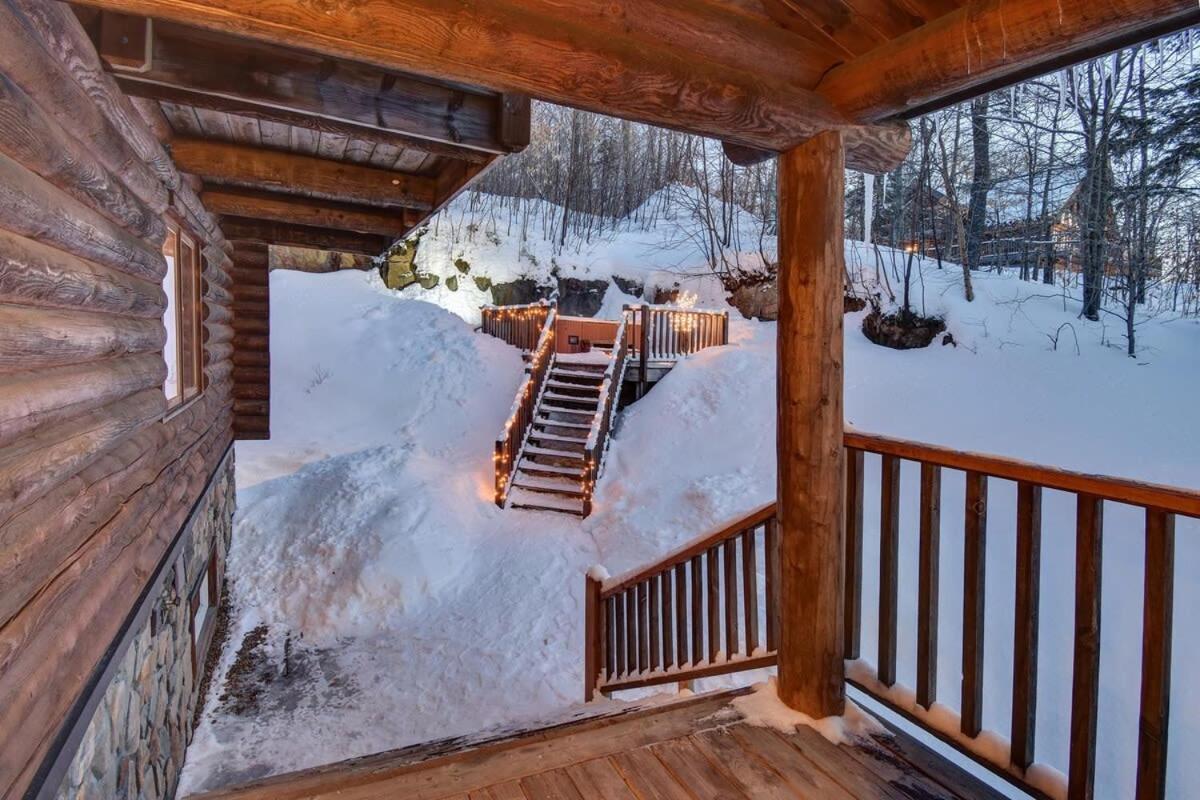 Chic Familiale, Relaxant Avec Spa En Montagnes Labelle Kültér fotó
